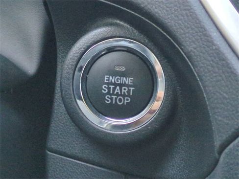 Used 2023 Subaru Forester Premium image 33