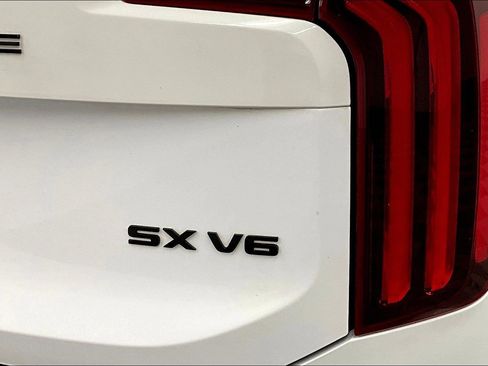 Used 2021 Kia Telluride SX w/ SX Prestige Package AWD/4WD image 9