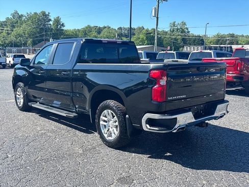 Used 2024 Chevrolet Silverado 1500 LT AWD/4WD image 5
