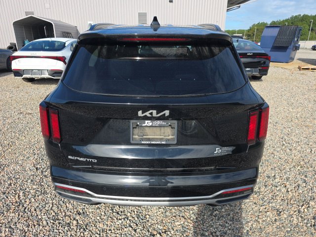 Certified 2023 Kia Sorento S FWD image 5