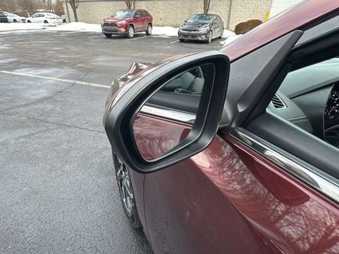 Used 2024 Nissan Sentra SV image 41