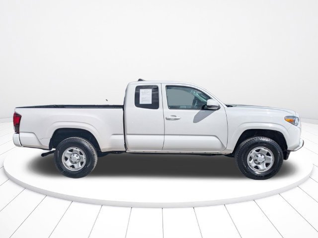 Used 2023 Toyota Tacoma SR RWD image 3