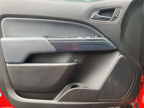 Used 2018 Chevrolet Colorado Z71 image 35