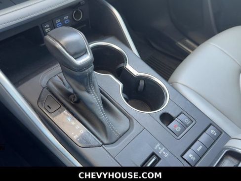 Used 2022 Toyota Highlander XLE FWD image 87