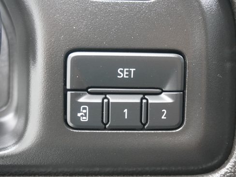 Used 2022 GMC Sierra 2500 AT4 w/ AT4 Premium Plus Package AWD/4WD image 21