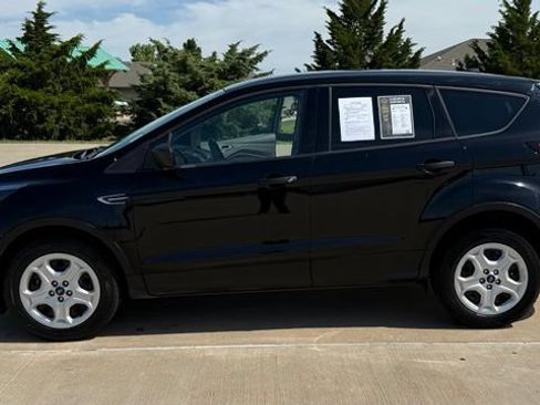 Used 2018 Ford Escape S FWD image 4