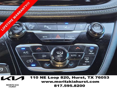 Used 2020 Chrysler Pacifica Limited w/ Advanced Safetytec Group image 21