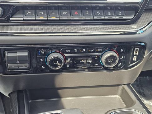Used 2024 Chevrolet Silverado 1500 ZR2 AWD/4WD image 33