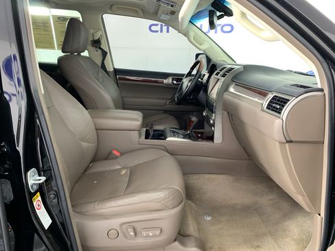 Used 2015 Lexus GX 460 w/ Premium Package AWD/4WD image 41