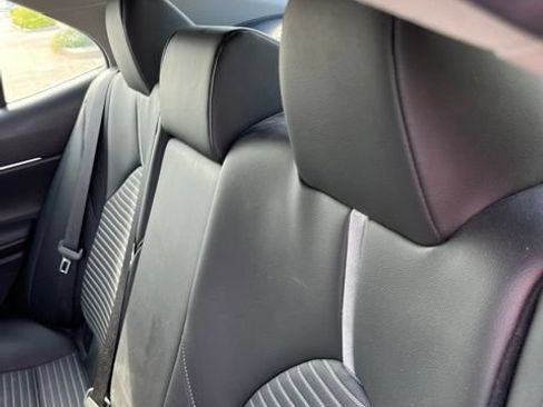 Used 2021 Toyota Camry SE FWD image 9
