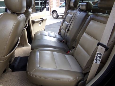 Used 2004 Ford Explorer Sport Trac 4x4 image 40