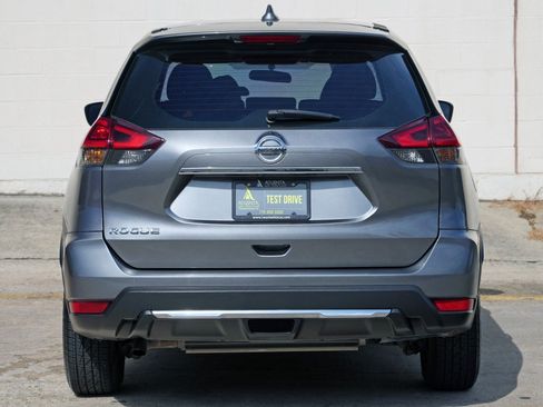 Used 2018 Nissan Rogue S FWD image 44
