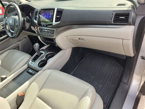 Used 2017 Honda Pilot EX-L image 18