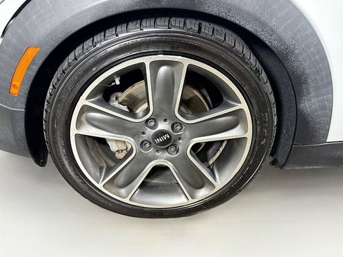 Used 2013 MINI Cooper Roadster FWD image 32