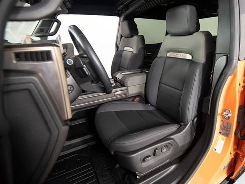 Used 2024 GMC Hummer EV 3X w/ LPO, Illumination Package image 31