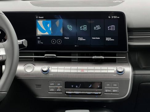 Certified 2025 Hyundai Kona SEL image 14