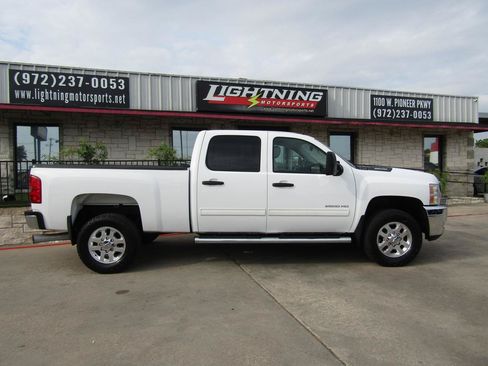 Used 2014 Chevrolet Silverado 2500 LT w/ Interior Plus Package RWD image 5