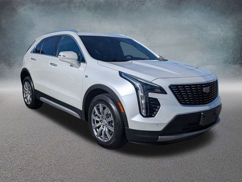 Certified 2023 Cadillac XT4 Premium Luxury w/ Cold Weather Package image 7