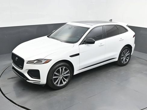 Certified 2024 Jaguar F-PACE R-Dynamic S AWD/4WD image 29