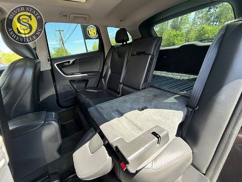 Used 2017 Volvo XC60 T5 Dynamic w/ Preferred Option Package image 15