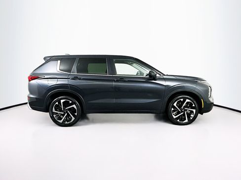 Used 2024 Mitsubishi Outlander SE image 10