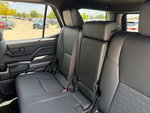 Used 2026 Toyota 4Runner TRD Off-Road Premium AWD/4WD image 34