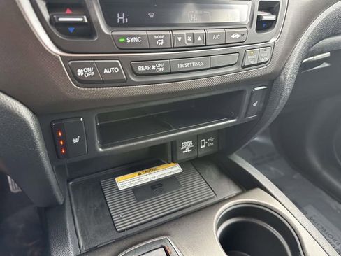 Used 2022 Honda Passport TrailSport image 22