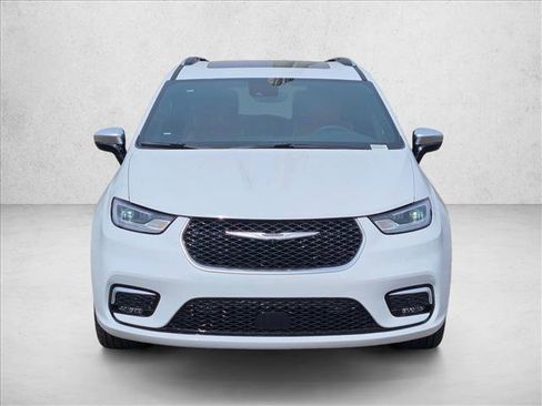 New 2026 Chrysler Pacifica Pinnacle image 6