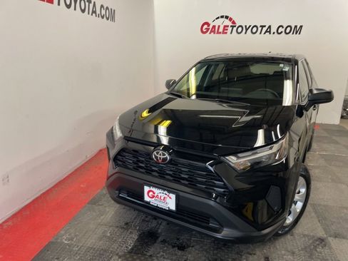 Used 2023 Toyota RAV4 LE image 3