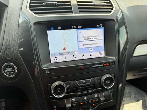 Used 2019 Ford Explorer XLT w/ Equipment Group 202A FWD image 36