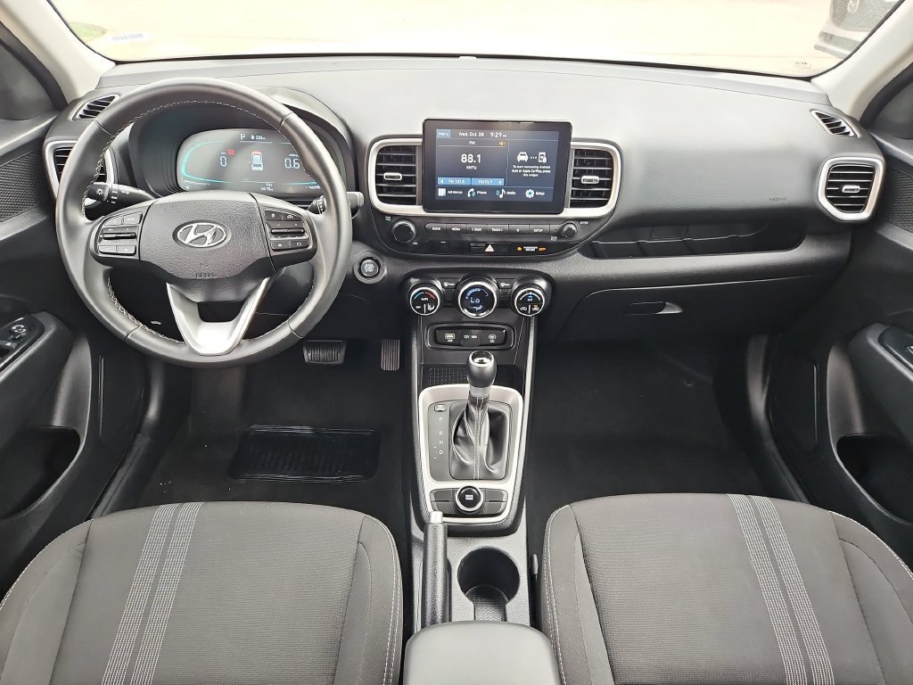 Used 2025 Hyundai Venue SEL FWD image 26