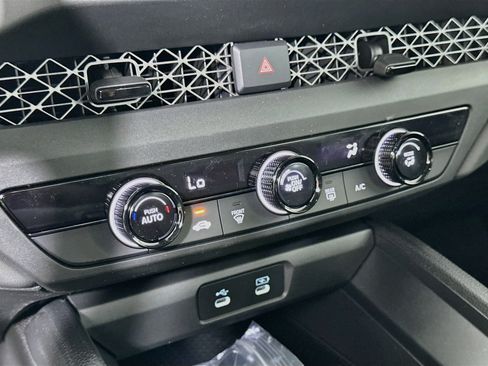 Used 2025 Honda Accord LX image 17