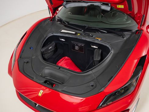Certified 2021 Ferrari F8 Tributo RWD image 46
