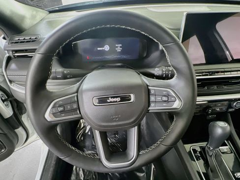 Used 2022 Jeep Compass High Altitude AWD/4WD image 11