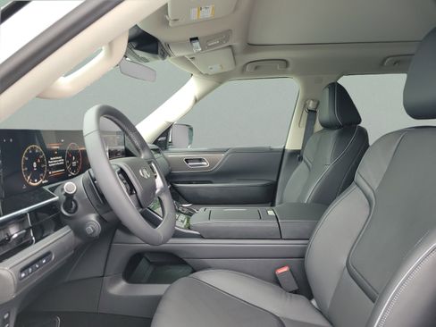 Certified 2026 INFINITI QX80 Luxe w/ Cargo Package AWD/4WD image 12