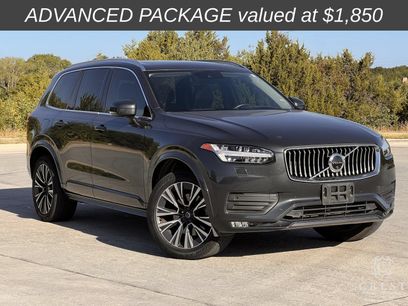 Used 2022 Volvo XC90 T5 Momentum w/ Advanced Package