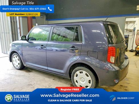 Used 2012 Scion xB FWD image 3