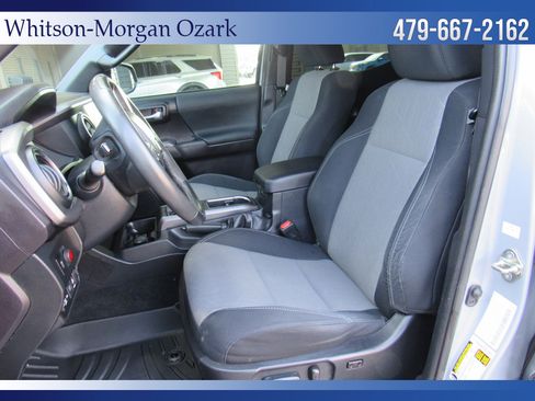 Used 2020 Toyota Tacoma TRD Off-Road image 18