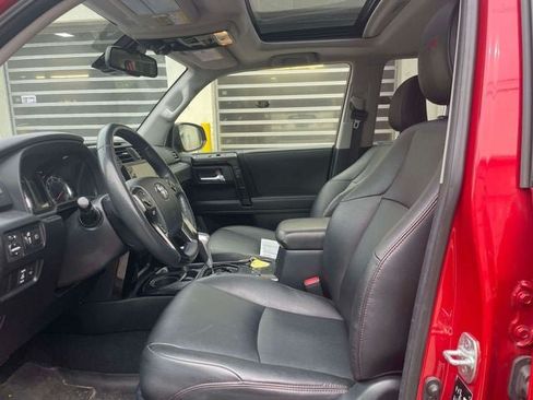 Used 2023 Toyota 4Runner TRD Off-Road Premium w/ Moonroof Package AWD/4WD image 17