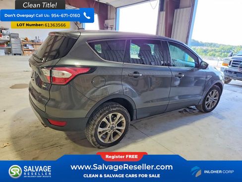 Used 2017 Ford Escape SE AWD/4WD image 4