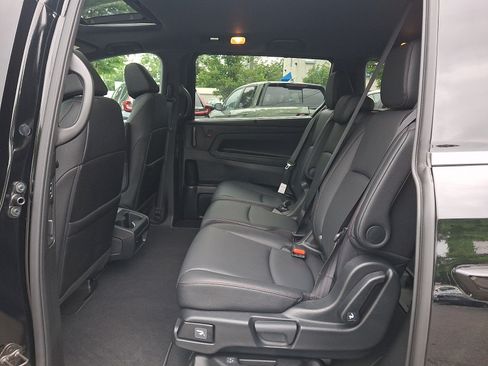 Used 2026 Honda Odyssey Sport-L image 9