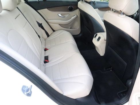 Used 2019 Mercedes-Benz C 300 Sedan image 12