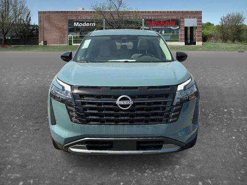 New 2026 Nissan Pathfinder SL image 6