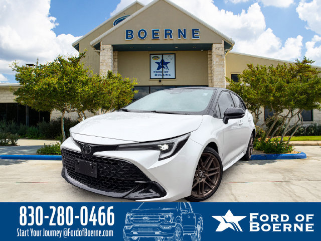 Used 2025 Toyota Corolla Hatchback FWD image 1
