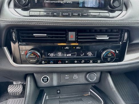 Certified 2022 Nissan Rogue Platinum w/ Head-Up Display Package AWD/4WD image 14