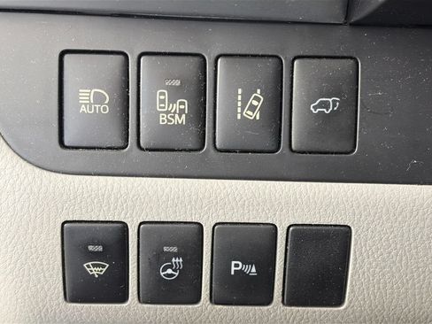 Used 2015 Toyota Highlander Limited Platinum AWD/4WD image 22