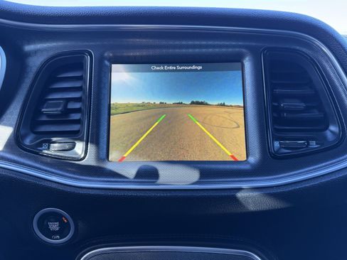 Used 2017 Dodge Challenger GT image 7