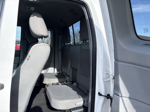 Used 2013 Toyota Tacoma 4x4 Access Cab V6 w/ SR5 Pkg image 24
