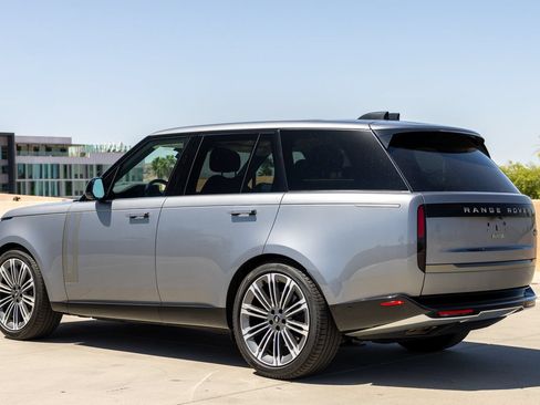 Used 2023 Land Rover Range Rover SE AWD/4WD image 15