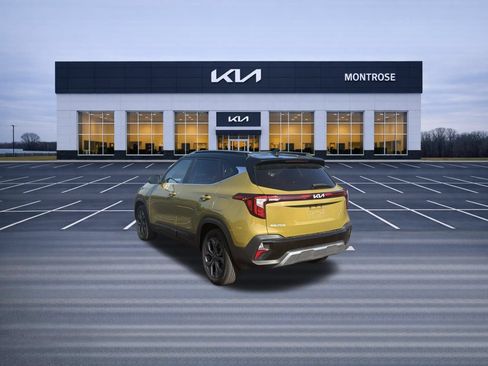 Used 2024 Kia Seltos S AWD/4WD image 8